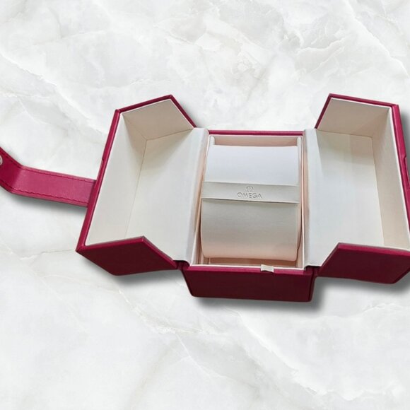 Omega Travel Watch Case - Picture 4 of 10